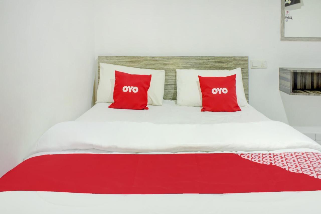 ג'והור בהרו Oyo 90028 Ragula Hotel מראה חיצוני תמונה