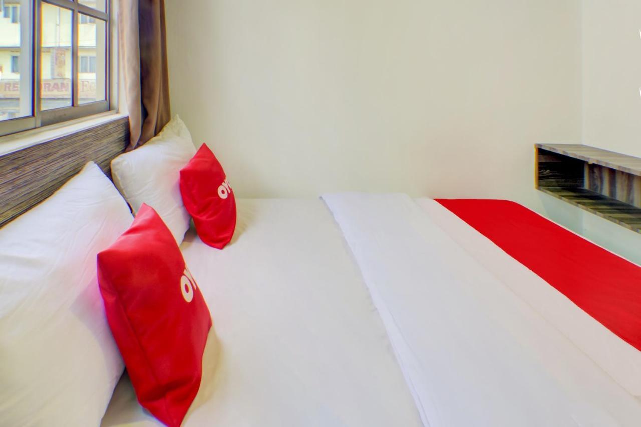 ג'והור בהרו Oyo 90028 Ragula Hotel מראה חיצוני תמונה
