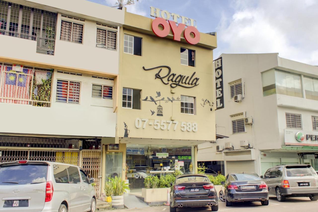 ג'והור בהרו Oyo 90028 Ragula Hotel מראה חיצוני תמונה
